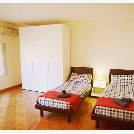 Urban House - Elegant Apartment Brera Milan Center Екстер'єр фото